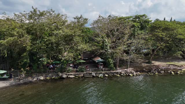 Serene shoreline at Kapusod